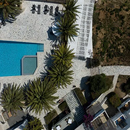 Pnoi Hotel Logaras